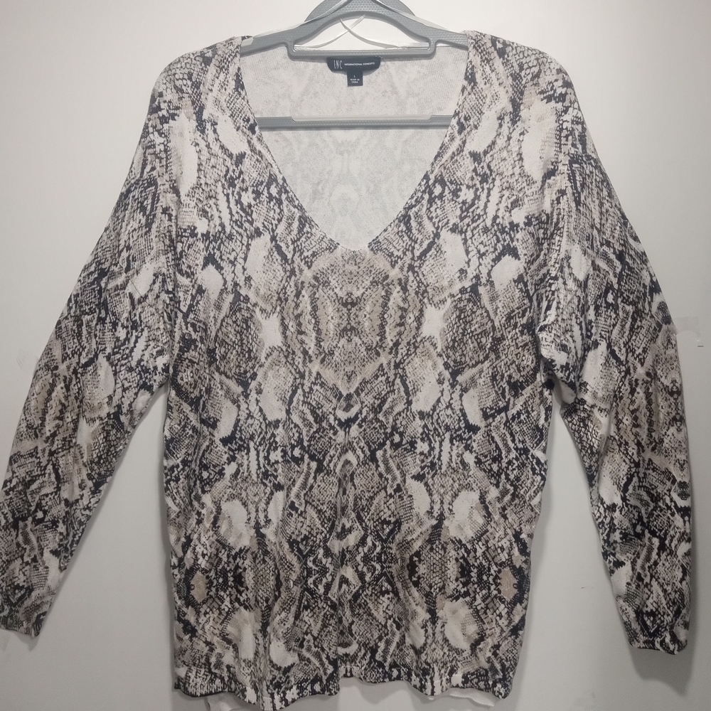 INC International Concepts V-Neck Snakeskin Sweater - Black and Cream